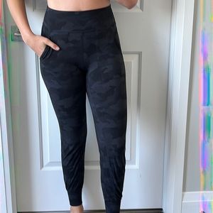 Lulu camo tights with pockets